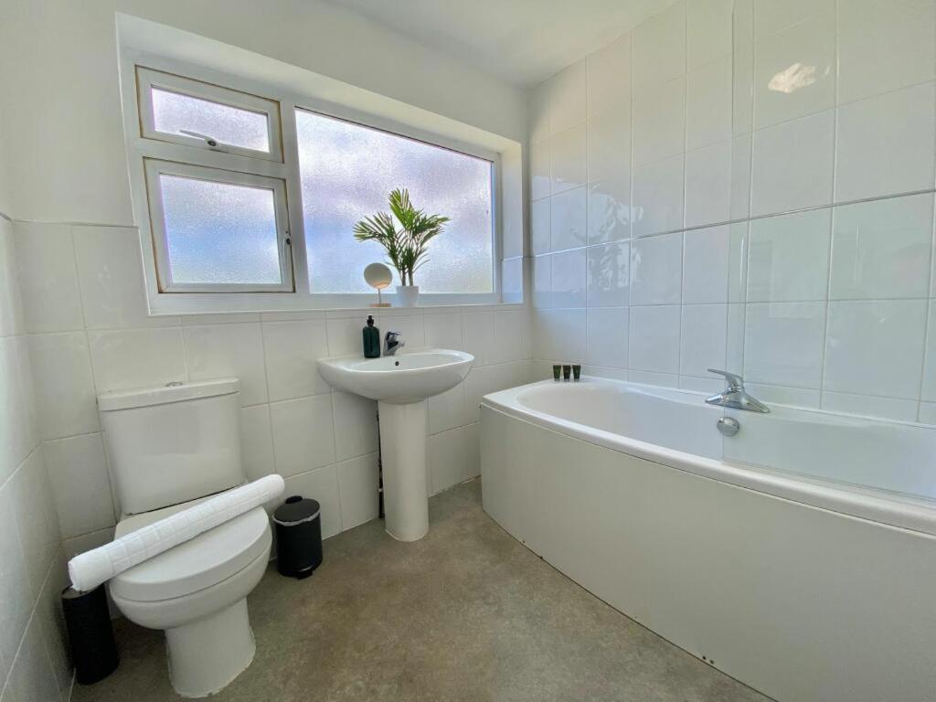 Coventry Huge 4Bed 2Bath Private Parking Nec By Empower Homes מראה חיצוני תמונה
