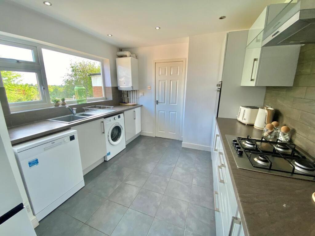 Coventry Huge 4Bed 2Bath Private Parking Nec By Empower Homes מראה חיצוני תמונה